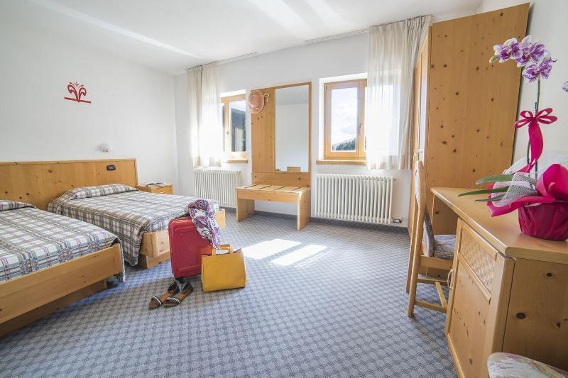 Hotel Melchiori Andalo Bagian luar foto