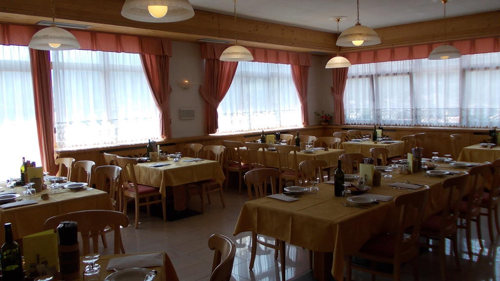Hotel Melchiori Andalo Bagian luar foto